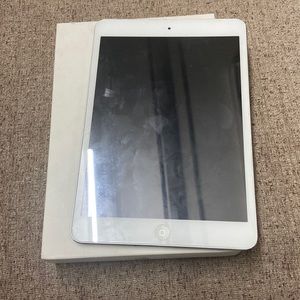 iPad mini AUTHENTIC